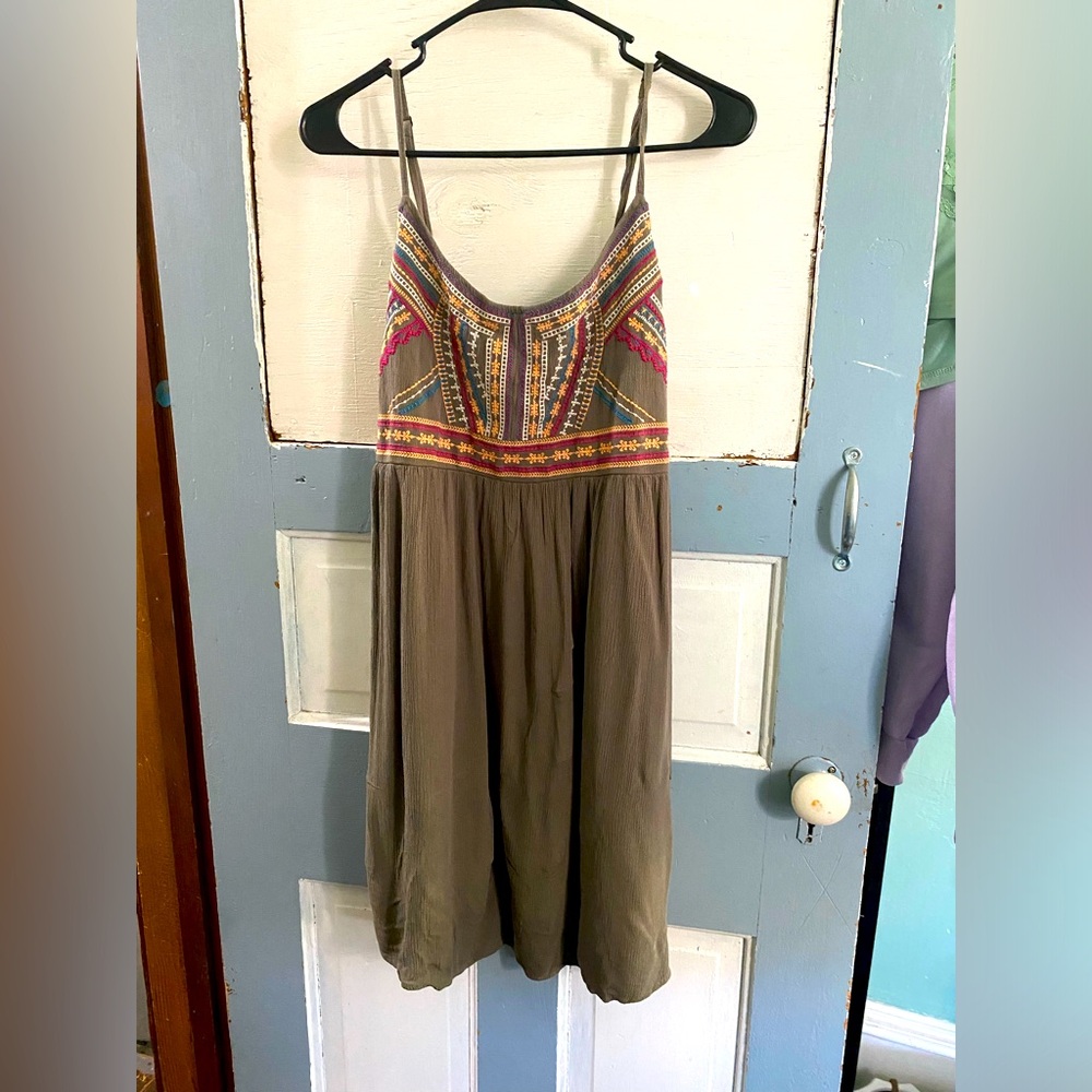 Maurices size 0-adjustable straps